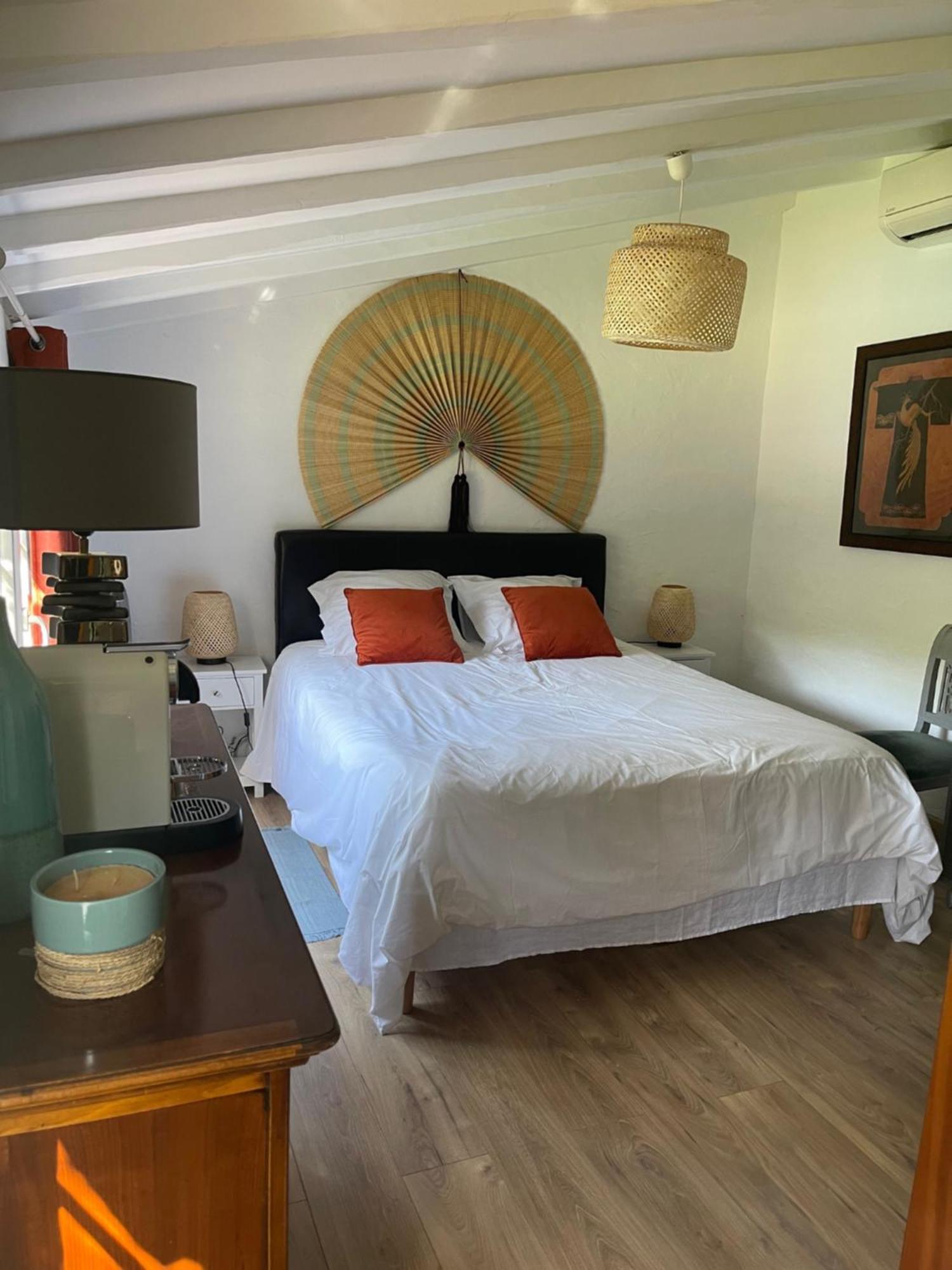 La Borreliane Bed & Breakfast Hyeres Ngoại thất bức ảnh